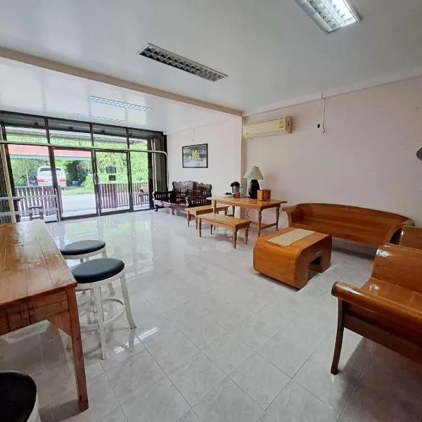 Padang Besar In front of Border Private room & Hostel, hotel in Sathani Padang Besa