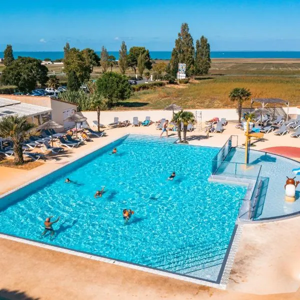 Camping Les Peupliers、ラ・フロットのホテル