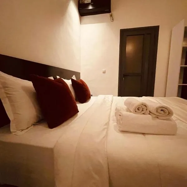 Relax Family 01 - Cozy Entire Apartement in City Center, hotel v destinaci Warzazát