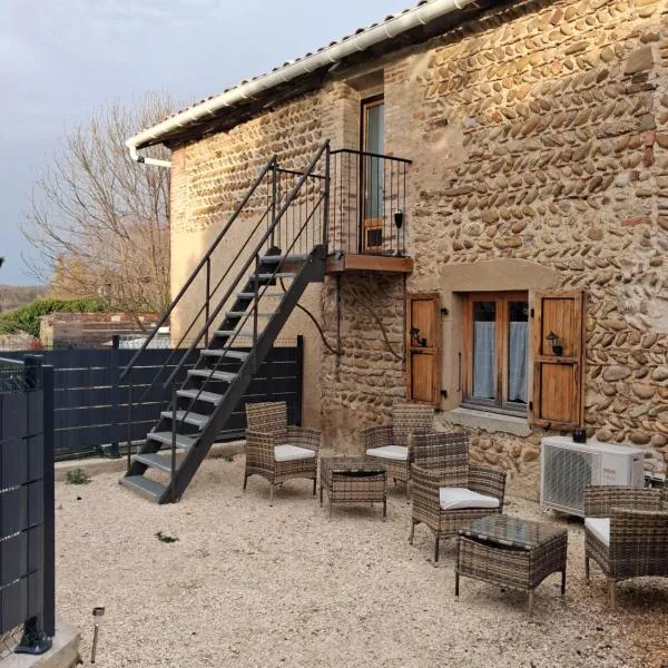 L'hirondelle et Le Losali, hôtel à Le Grand Serre