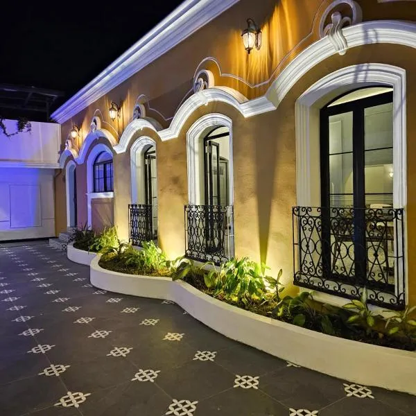 Remfort Hotel Antigua, hotel en Santa Ana