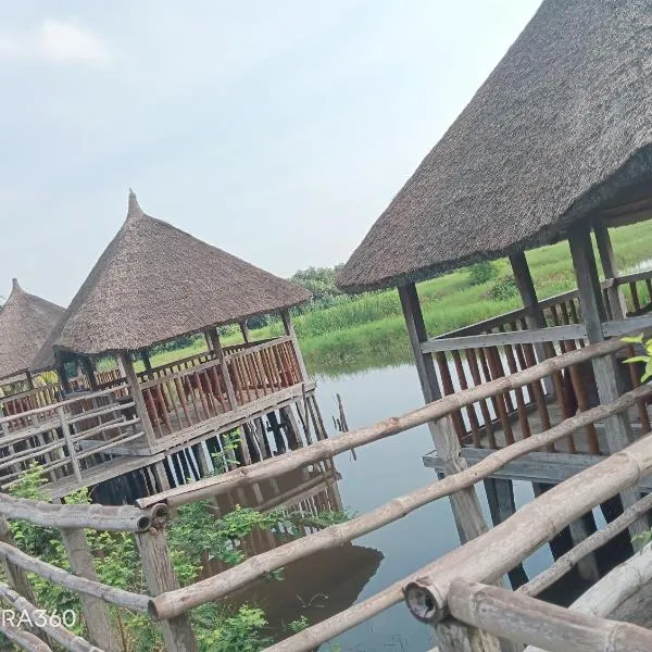 ASSOUKA Eco-Village du lac Nokoué, hotel v destinaci Abomey-Calavi