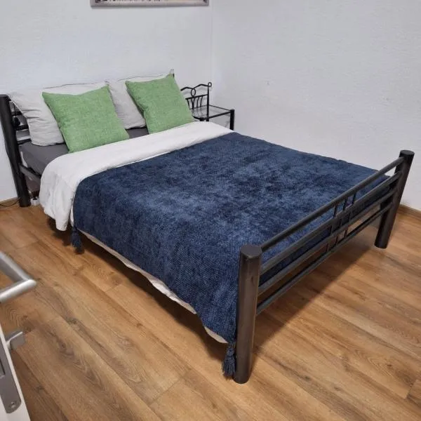 Suma Appartment 10min from Railstation, ξενοδοχείο σε Κόμπλεντς