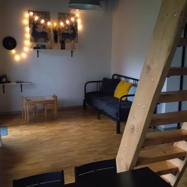 Waterfront Residence, Hotel in Ladziņas