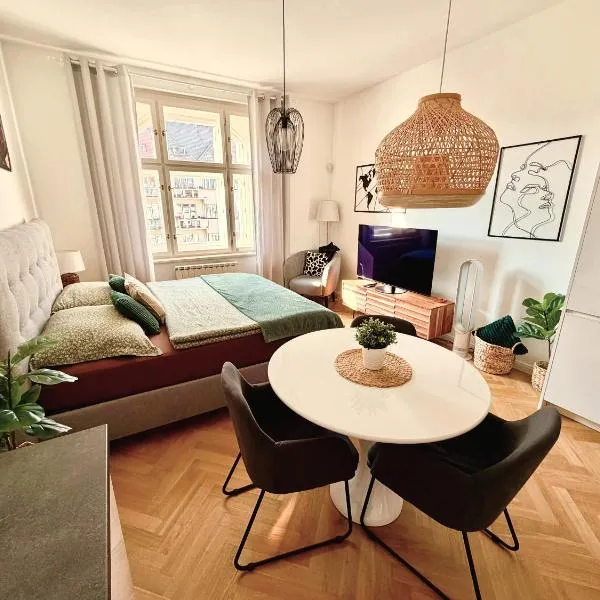प्राग में, होटल ESMOA apartments - Ovenecká, Praha 7 - plně vybaven