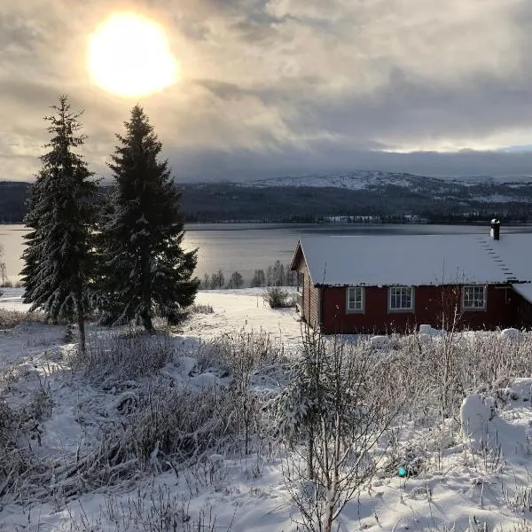 Nyrestaurert og koselig hytte ved Skjelbredvatnet., Hotel in Sandvika