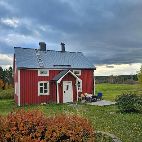 Östgården، فندق في Överhallen