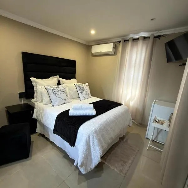 Themba's guesthouse, hotel u gradu Pongola