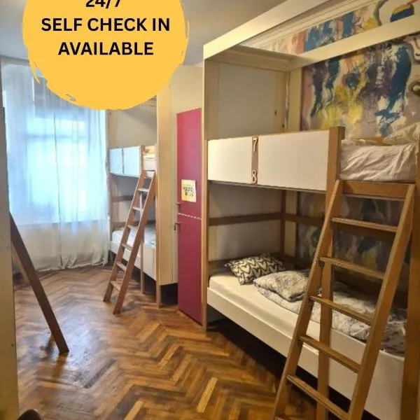 Centrum House Hostel, hotel in Braşov