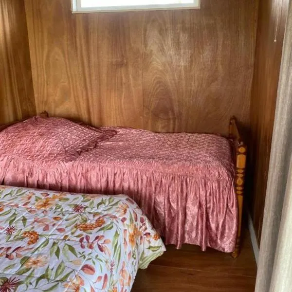 Waitomo Farmstay - Morepork Cabin 7, hotel in Waitomo Caves