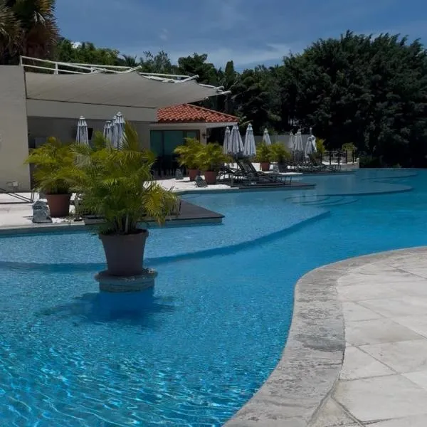 Viesnīca Vista Mar ocean view condo on Beach Golf & Marina pilsētā Sankarlosa