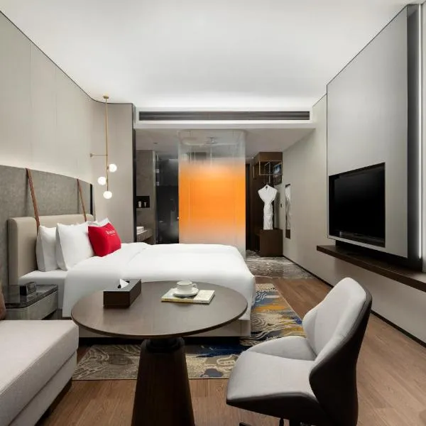 青岛胶东国际机场华美达酒店,位于青岛的酒店