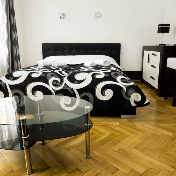 Black & White Apartment Prague by Wenceslas Square and Muzeum