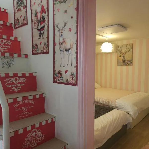 Goodbye 2025, Hello 2026! Han River Ramen Maker Experience,Itaewon 7min,Perfect Location, hotel in Seoul