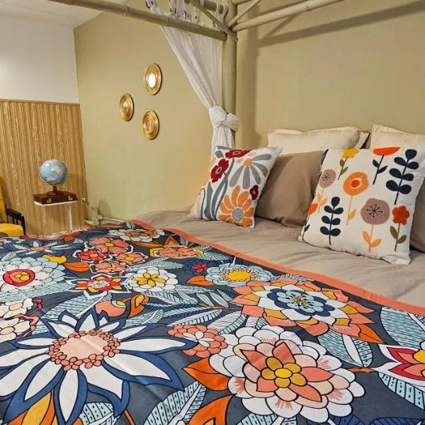 Hotel pretty rooms, hotel em Pak Kret