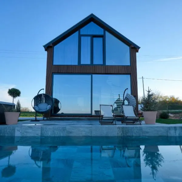 Oasis Pool House, מלון 