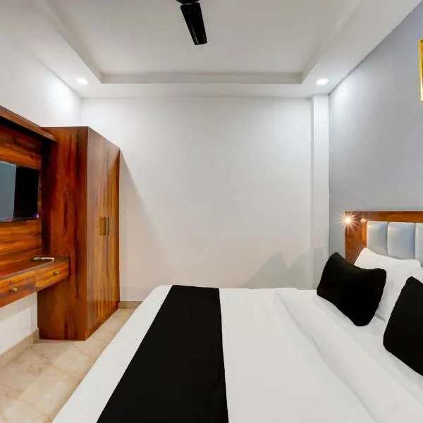 Townhouse Status By Sbg Near Anand Vihar Vaishali Metro Station, hotel v destinaci Ghaziabád