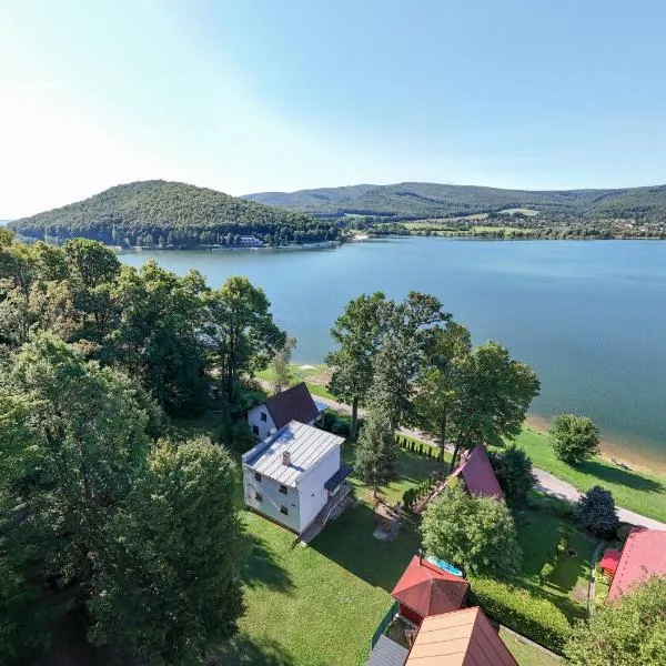 VILLA Ružiná โรงแรมในDivín