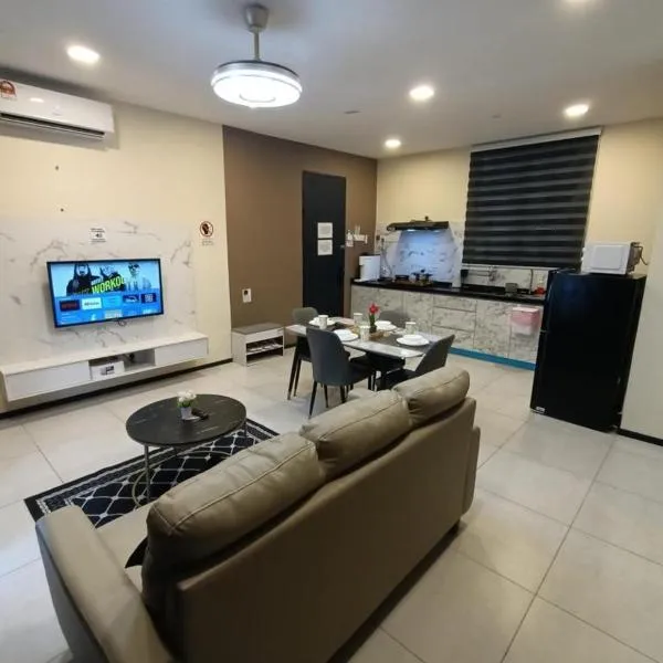 URBAN SUITES JSW STUDIO 2 BEDROOM 2 BATHROOM - BED SETTING 7 GUEST - 2 CARpark - COMMERCIAL CONDO, hotel in Jelutong