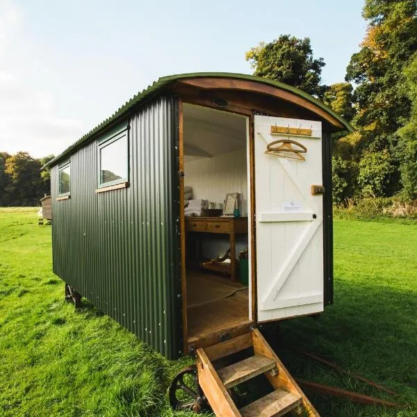 Rock Farm Slane - Glamping, hotel in Slane