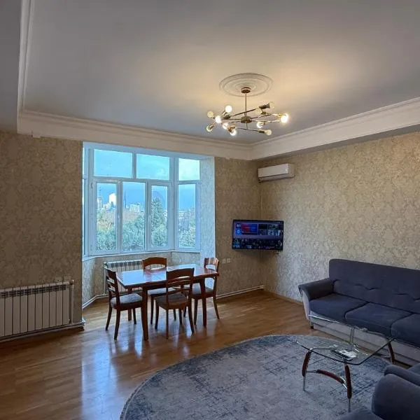 Mayden Tower apartment, khách sạn ở Baku