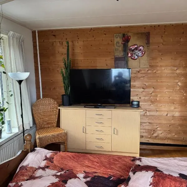 Bed en breakfast, hotelli kohteessa Stad aan ʼt Haringvliet