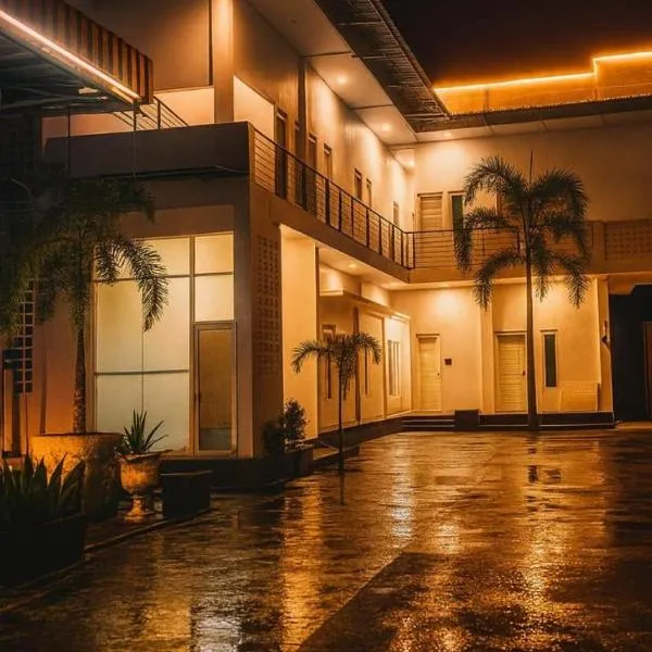 NADA Homestay، فندق في Meulaboh