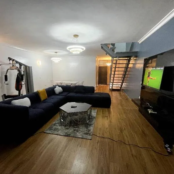 Oceanic-Supreme Standard Spaces, hotel en Lagos