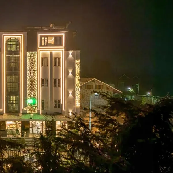 5 Falcons The Luxury Residency, Hotel in Srinagar