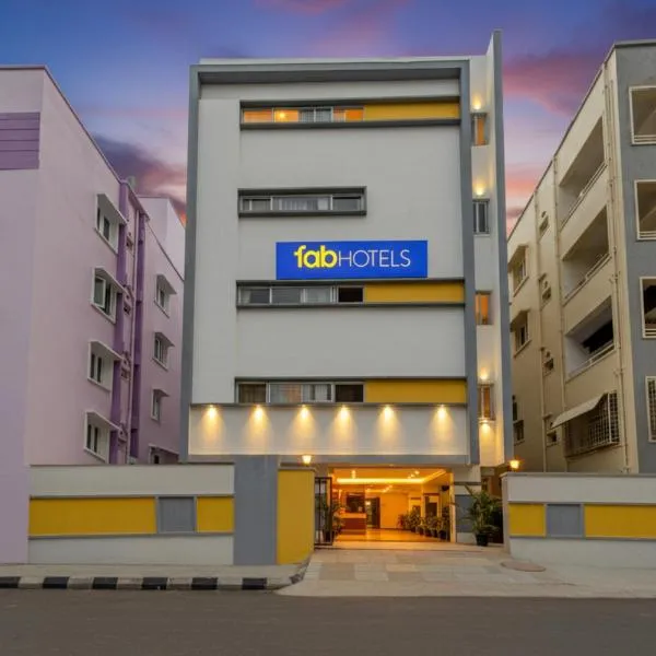 FabHotel R3 Atmos、ハイデラバードのホテル