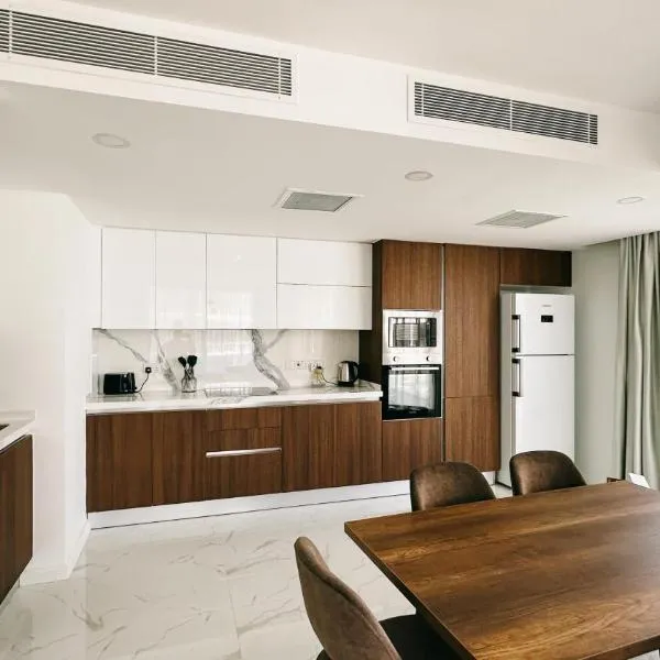 Grand Sapphire Hotel, Casino & Holiday Deluxe Residential Home: Iskele şehrinde bir otel