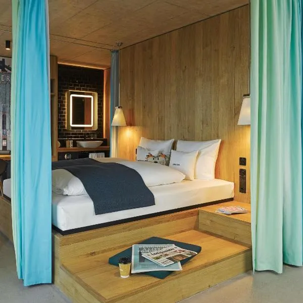 فندق 25 آورز آم هاوبتباهنهوف، فندق في زيورخ