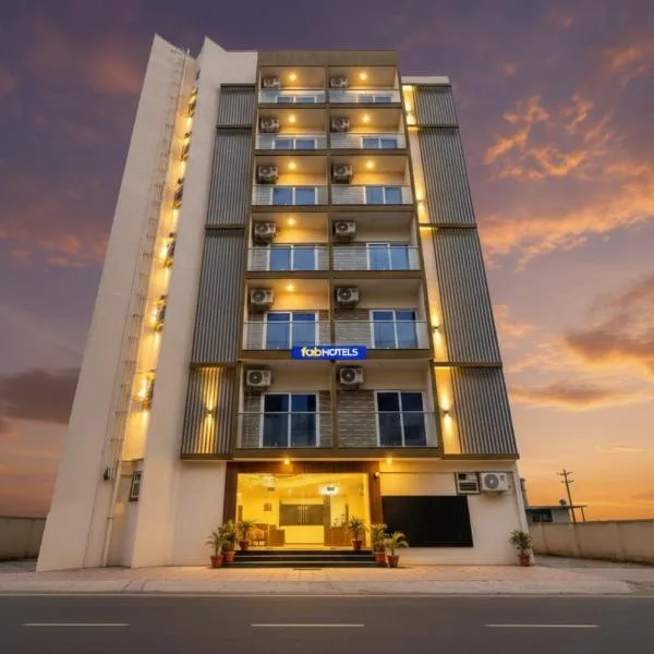 FabHotel Royal Suites I - Outer Ring Road, Bellandur, ξενοδοχείο στη Μπανγκαλόρ