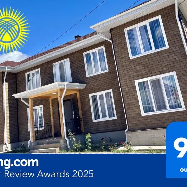 Sunrise House, hotel in Cholpon-Ata