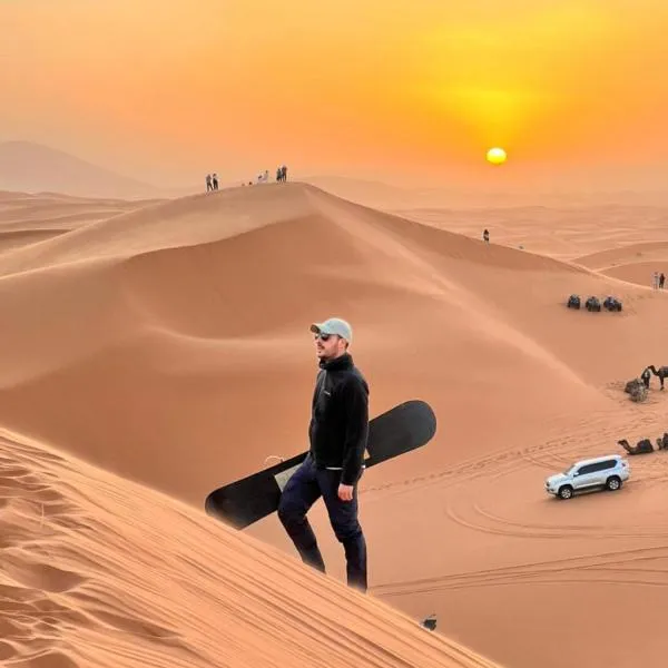 Viesnīca Honeymoon Luxury Camp pilsētā Merzuga