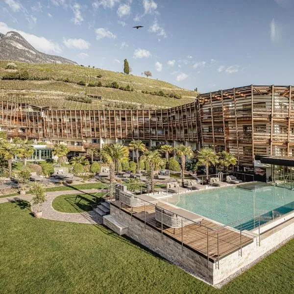 Lake Spa Hotel SEELEITEN, hótel í Caldaro