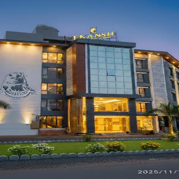 Ekansh Hotels And Resorts, hotel v destinaci Somnath