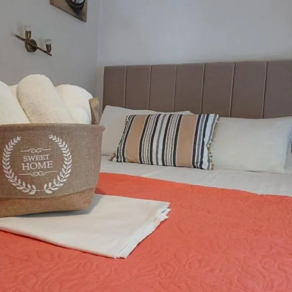 Agios Kirykos में, होटल Smaragdi Studios and Rooms