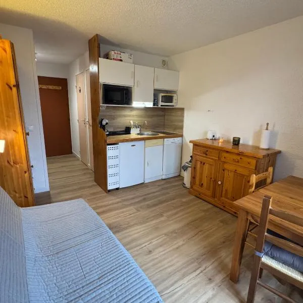 Studio RISOUL station, hotel in Risoul