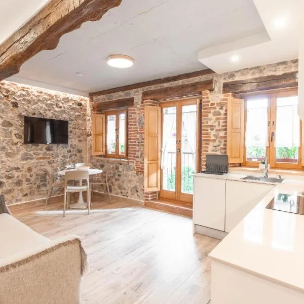 El Patio de Vespasiano-Calera- vistas a la iglesia junto al puerto, hotel in Castro-Urdiales