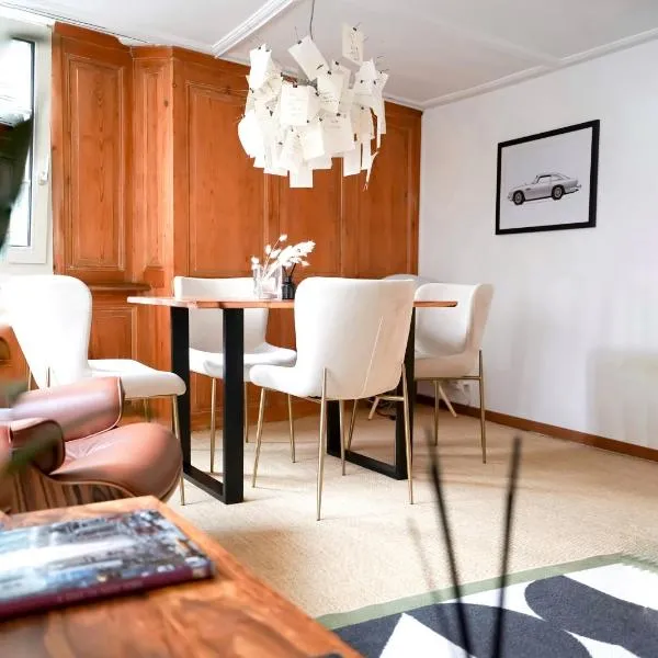 Charming Historical Apartment in Zurich City Center Oldtown, hotel v Curychu