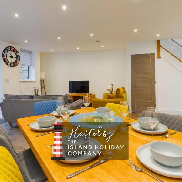 Jollys-Contemporary Beachfront Property, Pet Friendly with Hot Tub, ξενοδοχείο σε Sandown