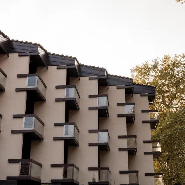 Hotel Baztan, hotel u gradu Garzáin