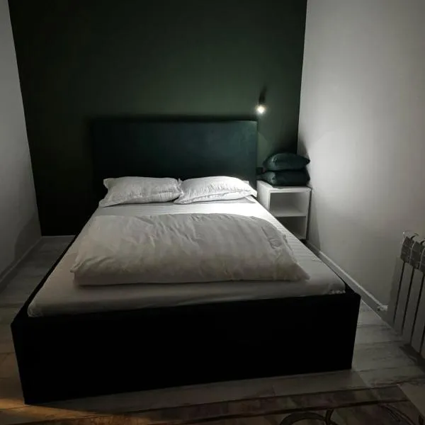 Qonys Hostel, hotel i Atyrau