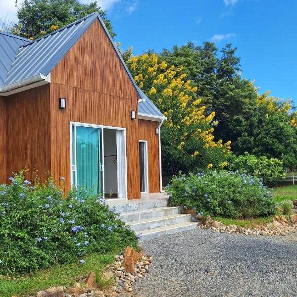 Season to table, Hotel in Ban Cho Lae