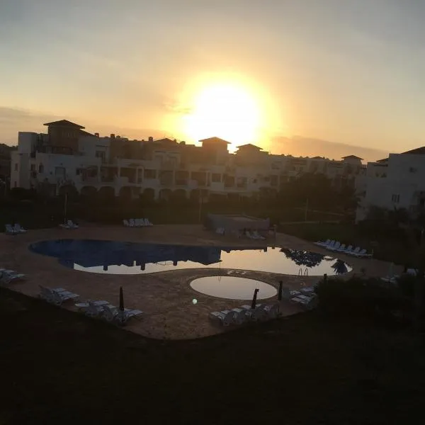 Appartement El Bahia Saidia destiné uniquement aux couple mariés, célibataires s'abstenir, ξενοδοχείο σε Saidia 