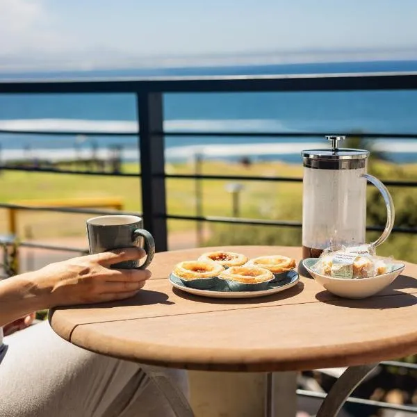 Oceanfront Duplex Apartments, Hermanus Waterfront, מלון בהרמנוס