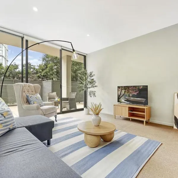 Chatswood Gem Steps to Metro, Mall & Park, hotel em Sydney