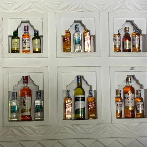 Coast comfort service lounge, hotel en Malindi