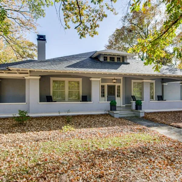 Walk to Coker University and Dtwn! Home with Game Room, hotel en Hartsville